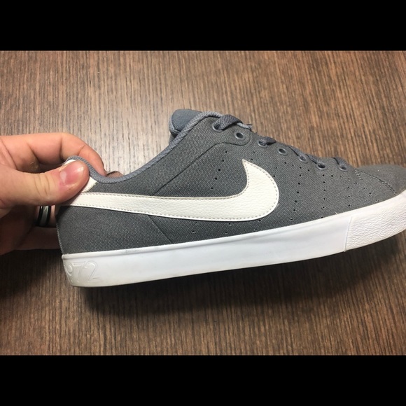 Grey Nike’s worn once - Picture 4 of 5